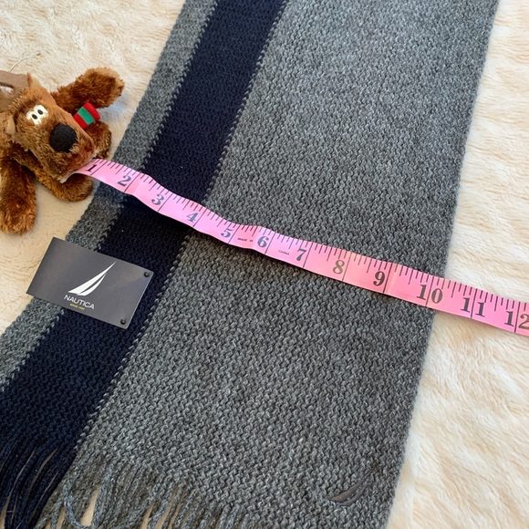 NAUTICA unisex gray acrylic and nylon fringed scarf with blue stripe NWT - Picture 7 of 8